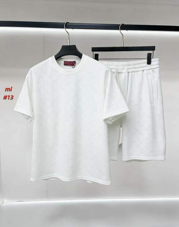 Picture of Gucci Shirt Pant Suits _SKUGucciM-3XL12yr44321582